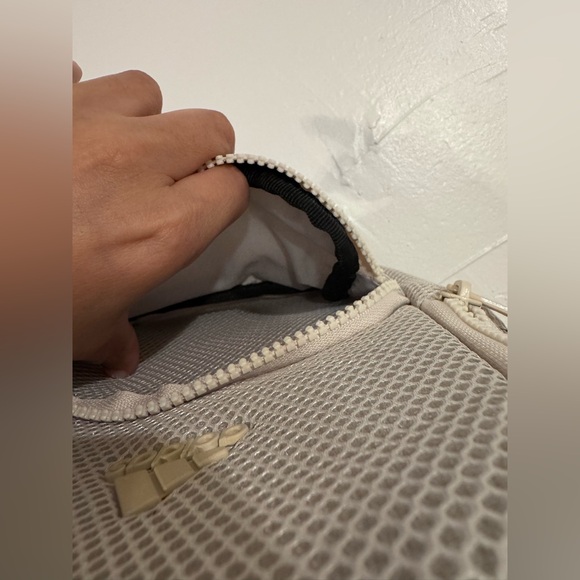 Adidas Cream Mini Backpack/New - Picture 4 of 12